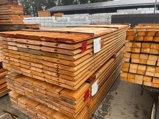 Ca. 120x Douglas Wisselsponning/Halfhoutsrabat, 18x190mm, lengte 300cm